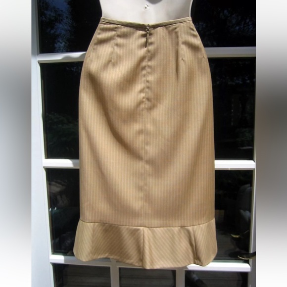 Anne Klein blazer and skirt suit. NWT. Ret $320. - Picture 2 of 6